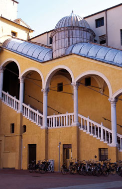 Lo Scalone Municipale e la Piazza Municipale